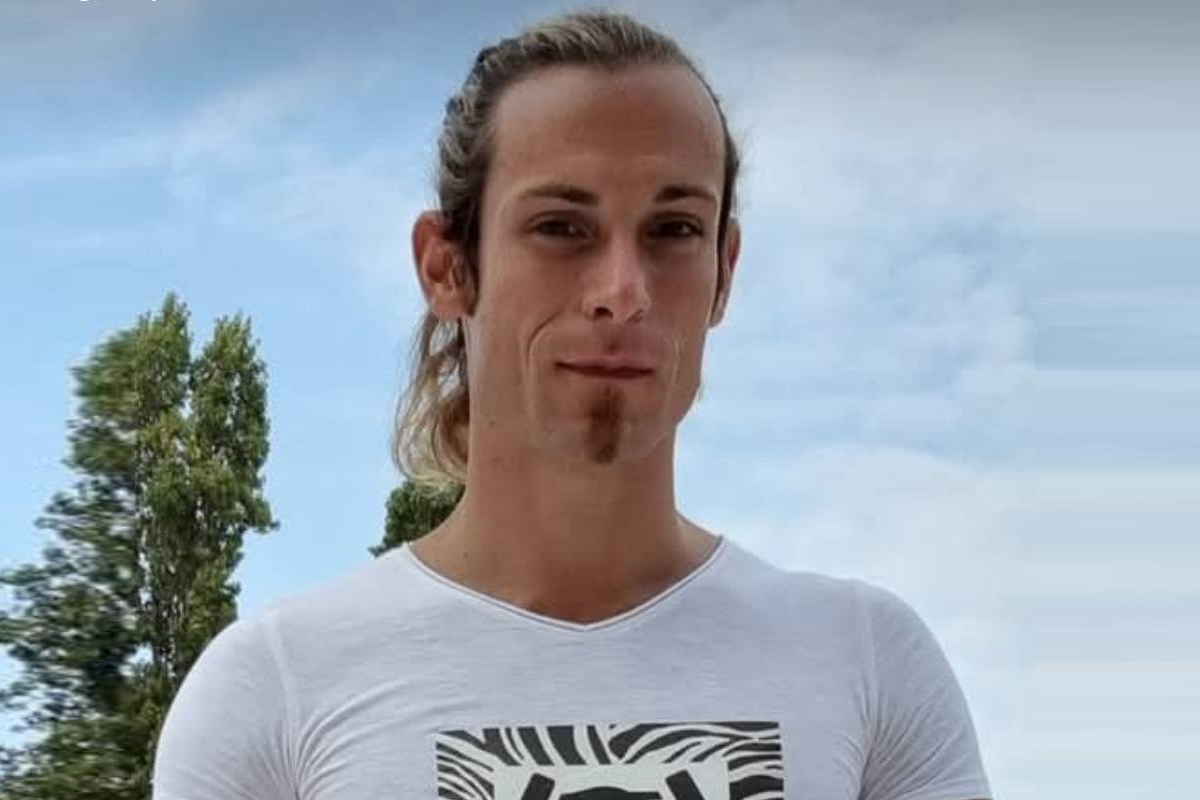 I funerali del bagnino di Castrezzato: “Voleva salvare quel bimbo, ha scelto per sé la condanna più severa” I funerali del bagnino di Castrezzato: “Voleva salvare quel bimbo, ha scelto per sé la condanna più severa”