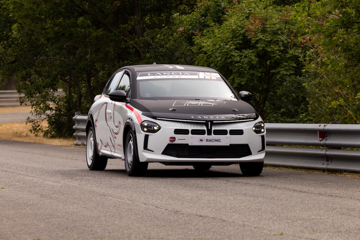 Lancia HF Racing: 145 CV per iniziare a correre Lancia HF Racing: 145 CV per iniziare a correre