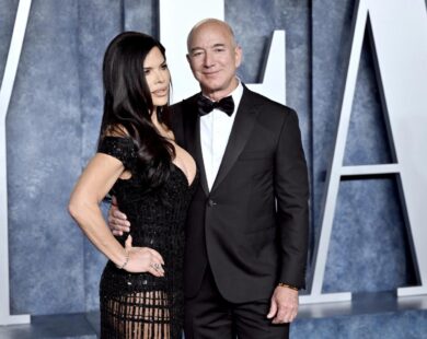 Jeff Bezos e Lauren Sanchez innamorati del Belpaese: ecco quale città italiana hanno scelto per la luna di miele