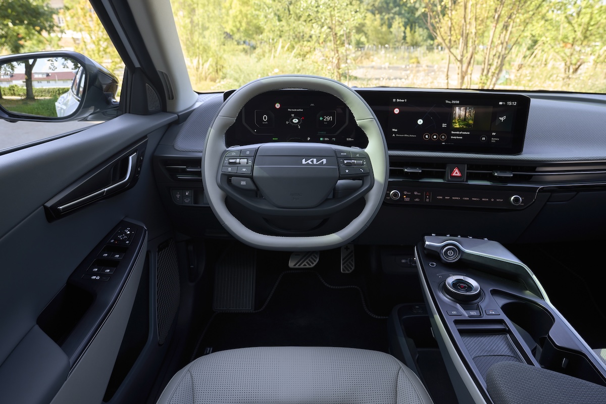 Kia EV6 si rinnova: fino a 582 km di autonomia e un look tutto nuovo Kia EV6 si rinnova: fino a 582 km di autonomia e un look tutto nuovo