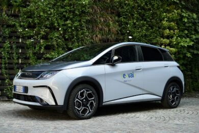 E-VAI sceglie BYD DOLPHIN: 150 nuove auto elettriche per la mobilità condivisa in Lombardia