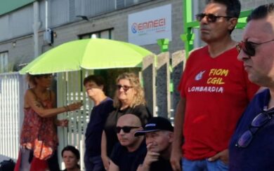 “Al lavoro nel capannone a 36,5 gradi”: sciopero in una azienda del Milanese