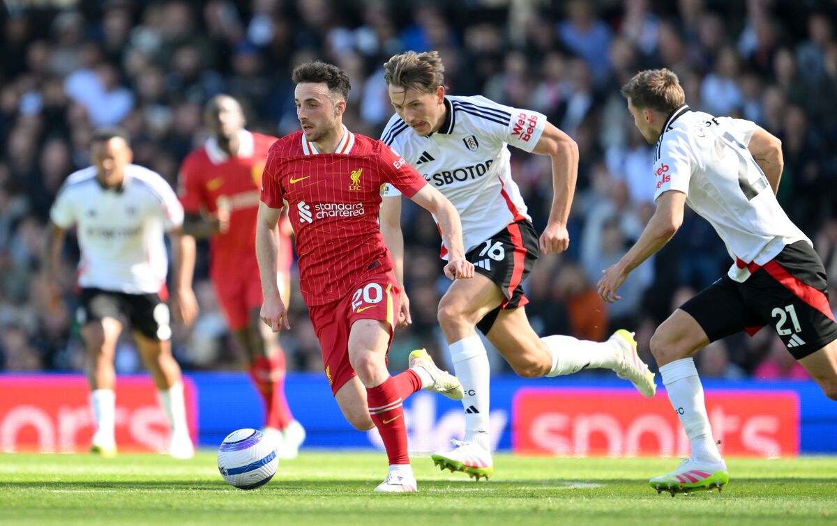Chi era Diogo Jota, l’attaccante del Liverpool morto a 28 anni in un incidente stradale: si era sposato da 10 giorni