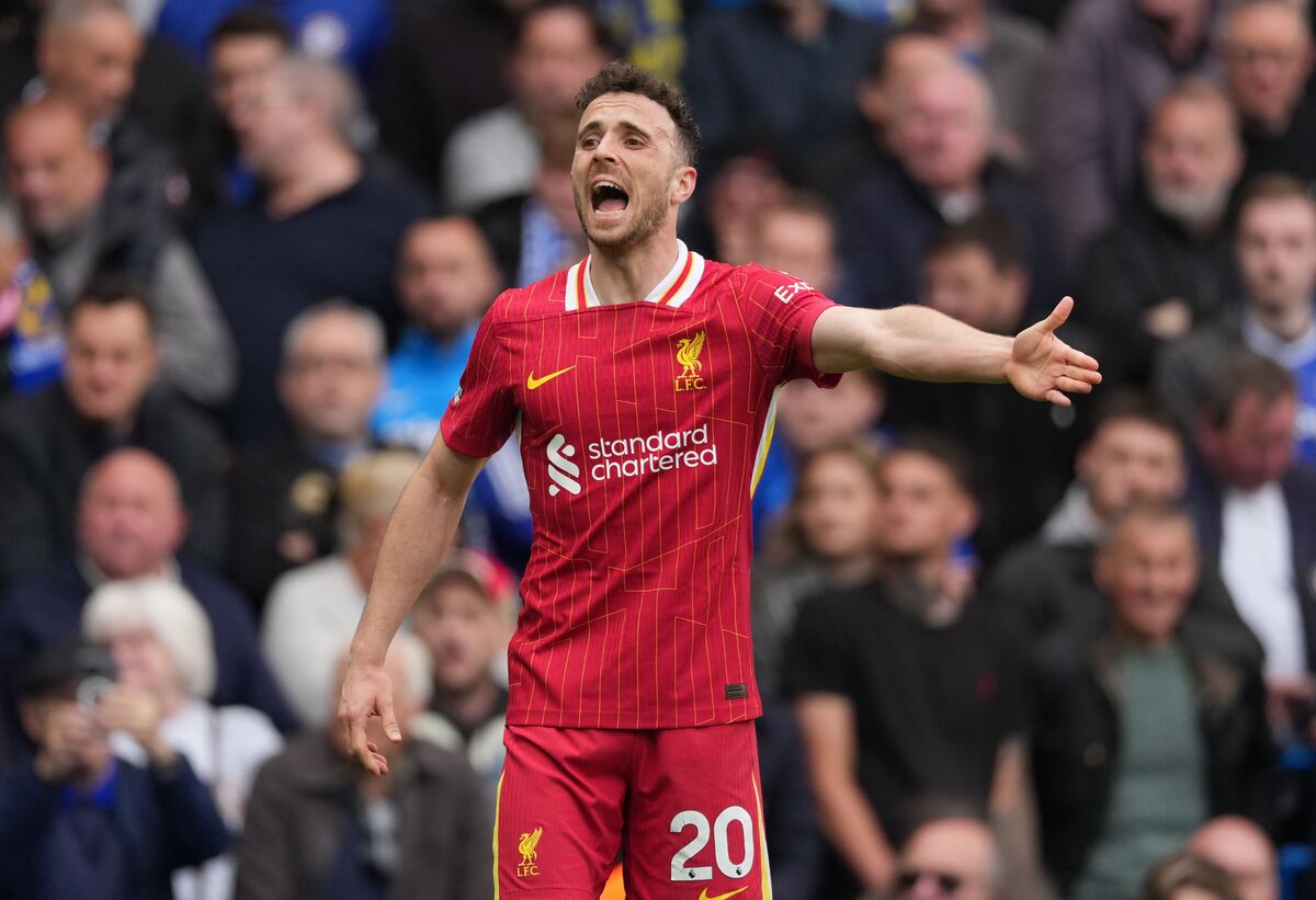 Chi era Diogo Jota, l’attaccante del Liverpool morto a 28 anni in un incidente stradale: si era sposato da 10 giorni