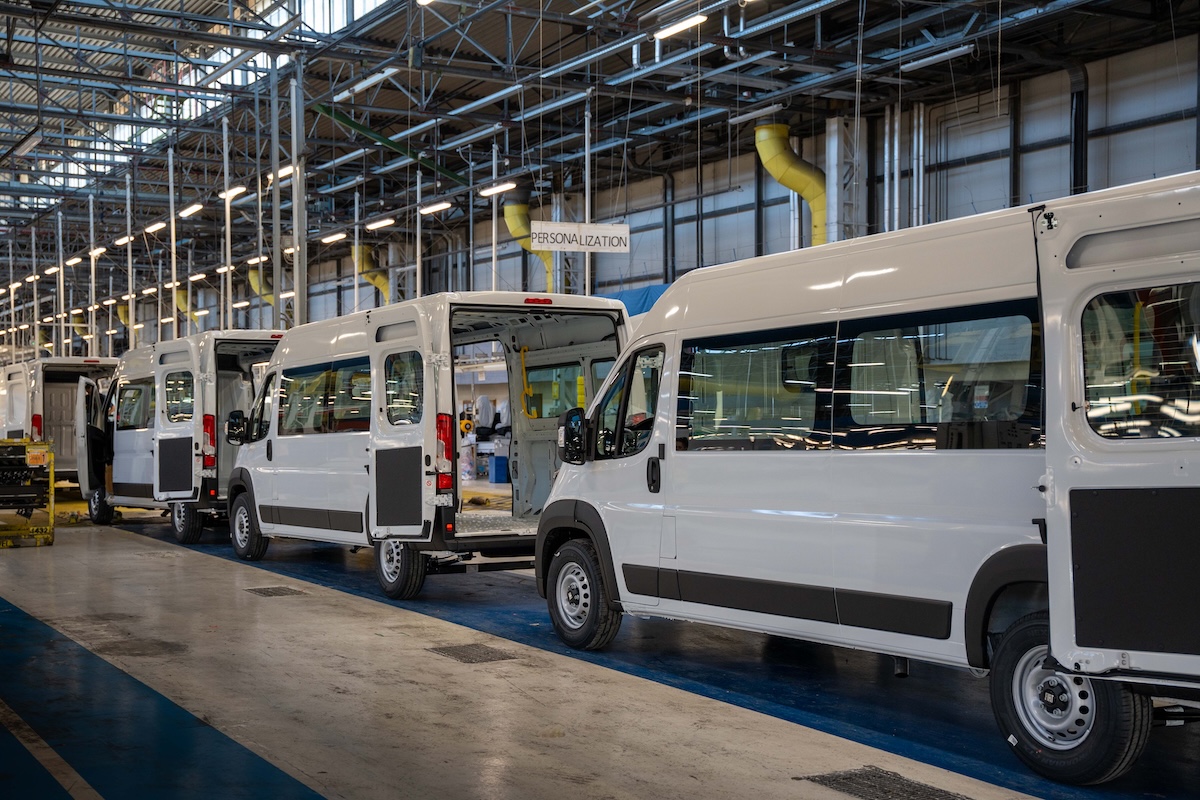 Stellantis Cargo Box BEV: ad Atessa nasce il maxi van elettrico che rivoluziona il trasporto professionale