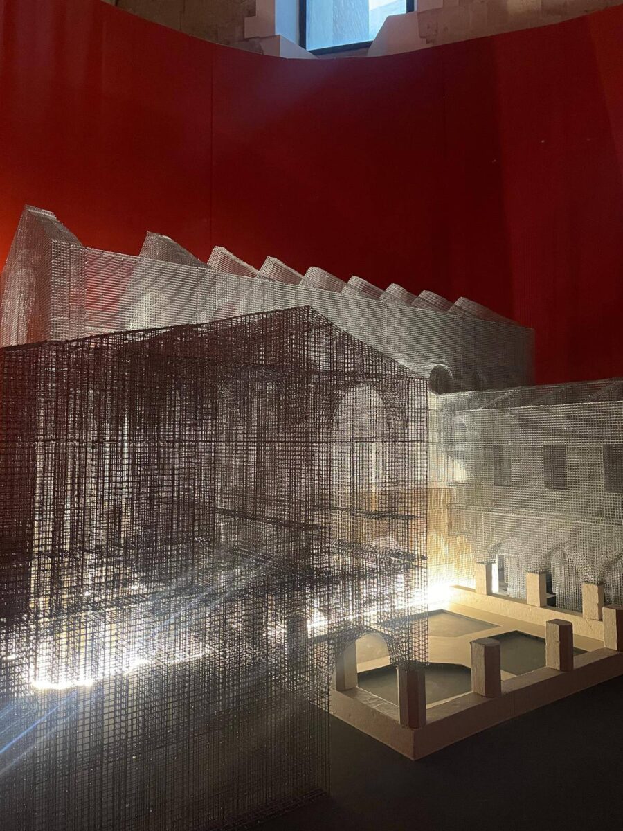 Bari Vecchia, la Basilica ‘S. Pietro’ in forma trasparente di Edoardo Tresoldi