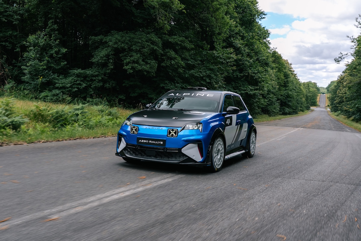 Alpine A290 Rallye: la prima auto da rally elettrica per clienti debutta in Francia Alpine A290 Rallye: la prima auto da rally elettrica per clienti debutta in Francia
