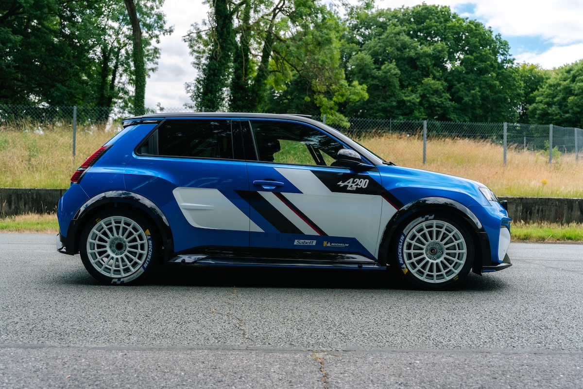 Alpine A290 Rallye: la prima auto da rally elettrica per clienti debutta in Francia Alpine A290 Rallye: la prima auto da rally elettrica per clienti debutta in Francia