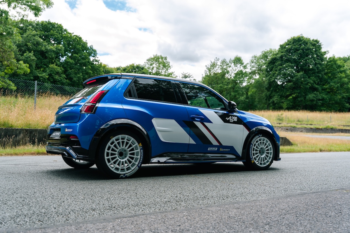 Alpine A290 Rallye: la prima auto da rally elettrica per clienti debutta in Francia Alpine A290 Rallye: la prima auto da rally elettrica per clienti debutta in Francia