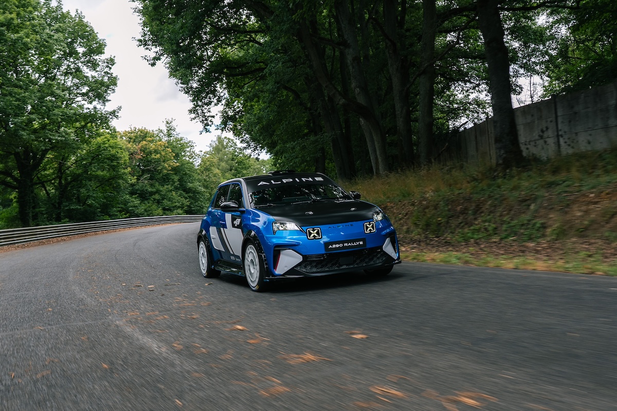 Alpine A290 Rallye: la prima auto da rally elettrica per clienti debutta in Francia Alpine A290 Rallye: la prima auto da rally elettrica per clienti debutta in Francia
