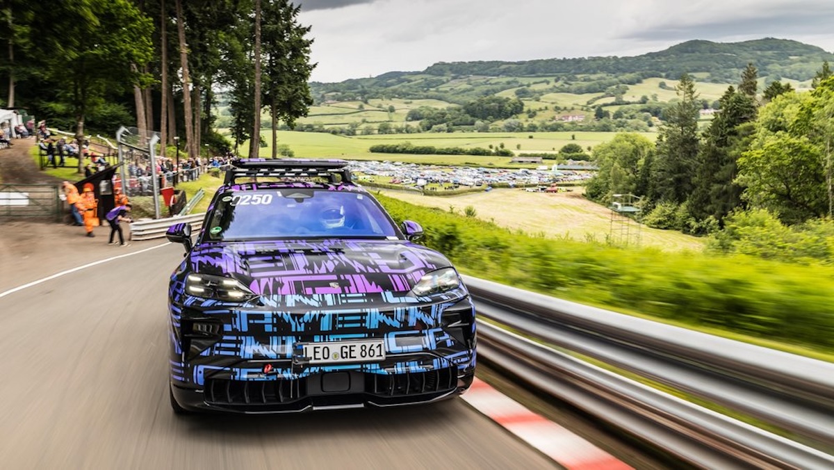 Porsche nuovo Cayenne Electric: prestazioni e versatilità da record Porsche nuovo Cayenne Electric: prestazioni e versatilità da record