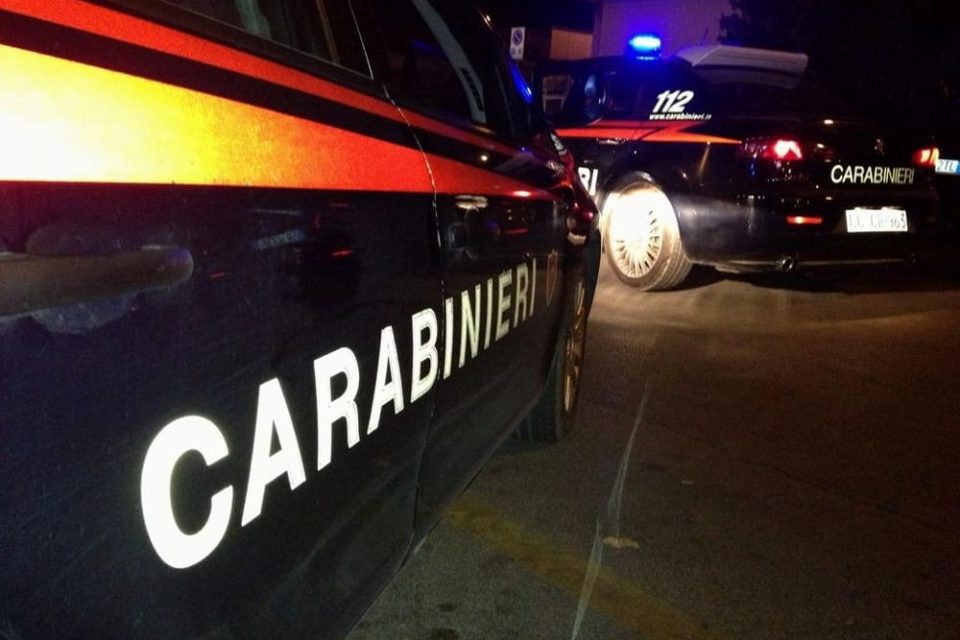 Caserta, lite tra giovani finisce in tragedia: 25enne ucciso a coltellate Caserta, lite tra giovani finisce in tragedia: 25enne ucciso a coltellate