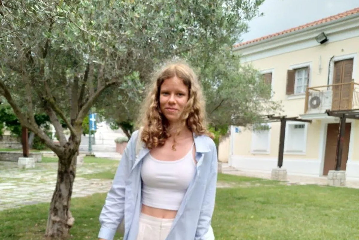 Puglia, ritrovata impiccata la 18enne sparita da sabato. Il licenziamento e il giallo dei soldi girati in Ucraina Puglia, ritrovata impiccata la 18enne sparita da sabato. Il licenziamento e il giallo dei soldi girati in Ucraina