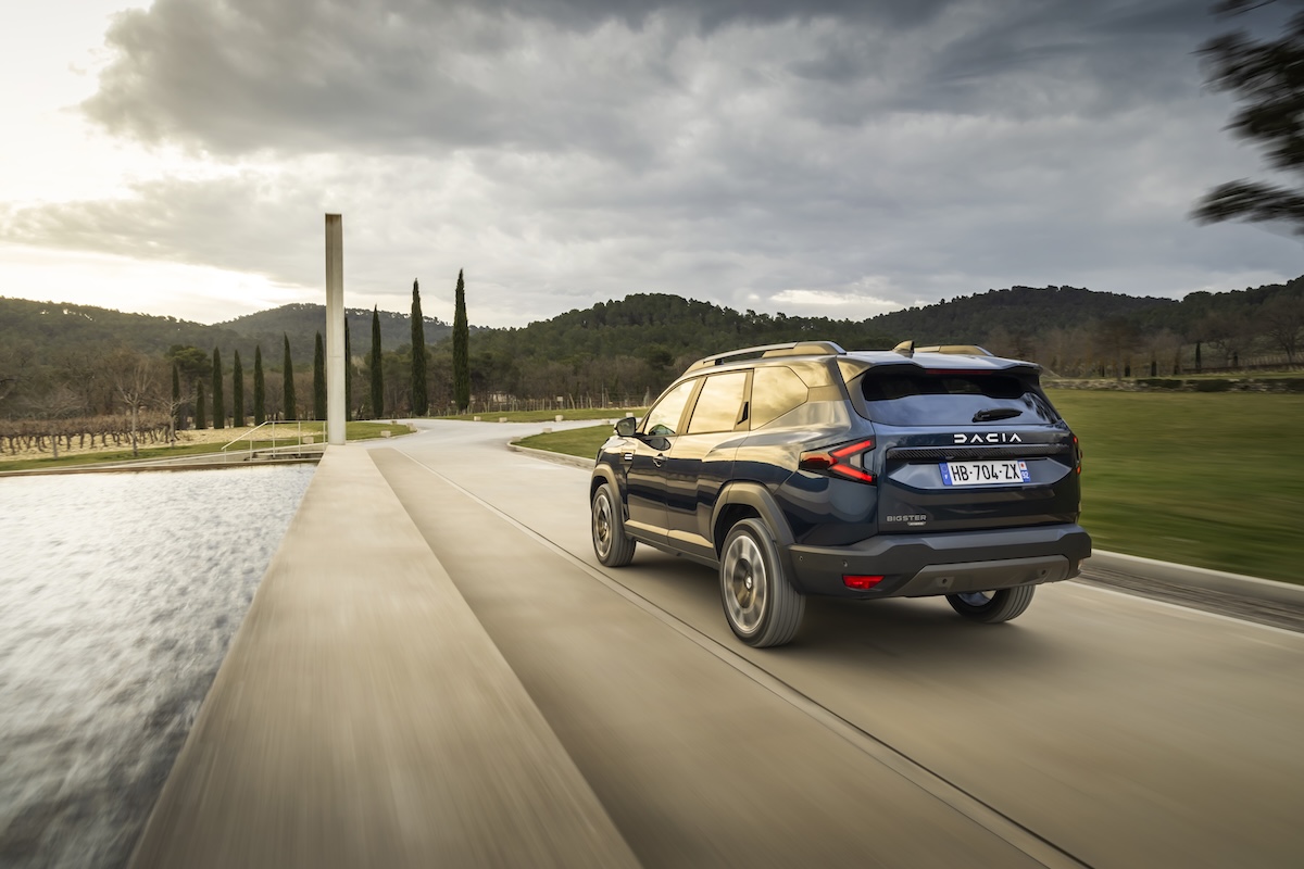 Dacia Bigster: spazio e modularità da record per il nuovo SUV familiare Dacia Bigster: spazio e modularità da record per il nuovo SUV familiare