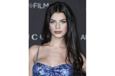 Rocco Basilico e Sonia Ben Ammar sposi a Capri. Alle nozze esclusive sull’isola attesi anche Bezos e Zuckerberg