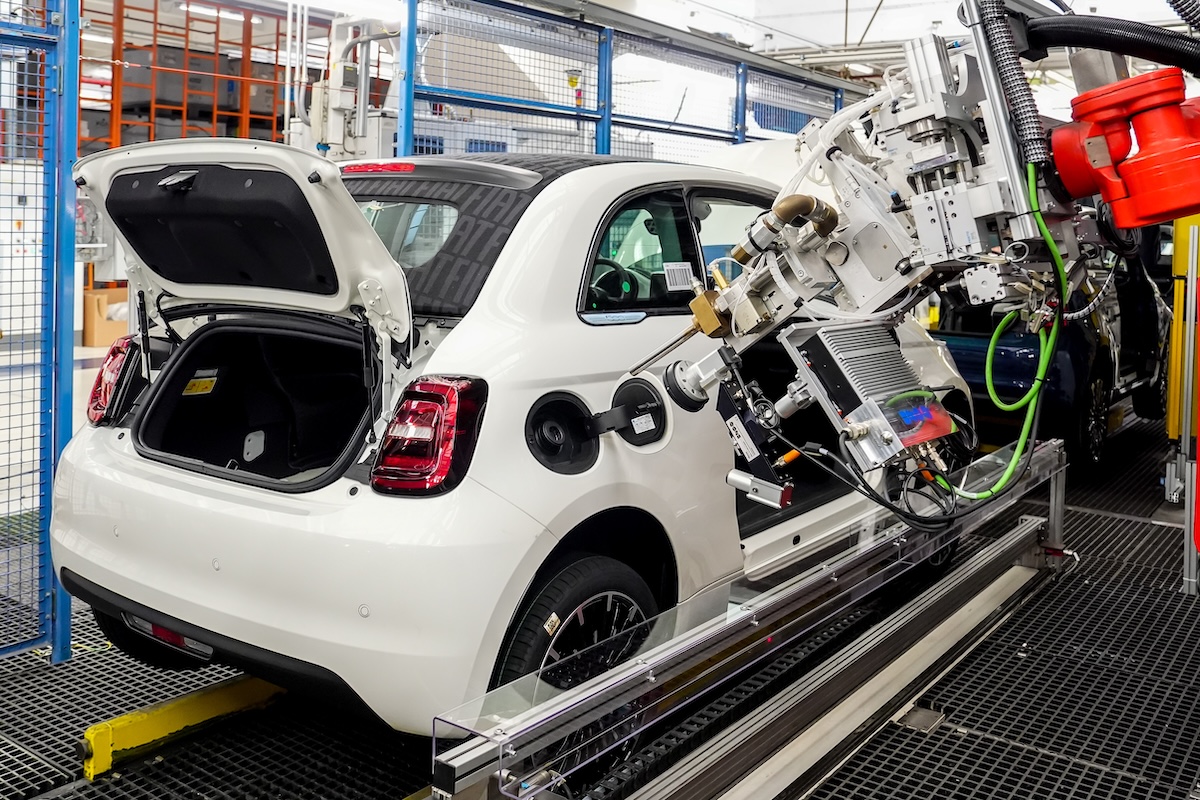 Calo produzione automotive in Italia: a maggio -9,4%, pesa la frenata dell’export