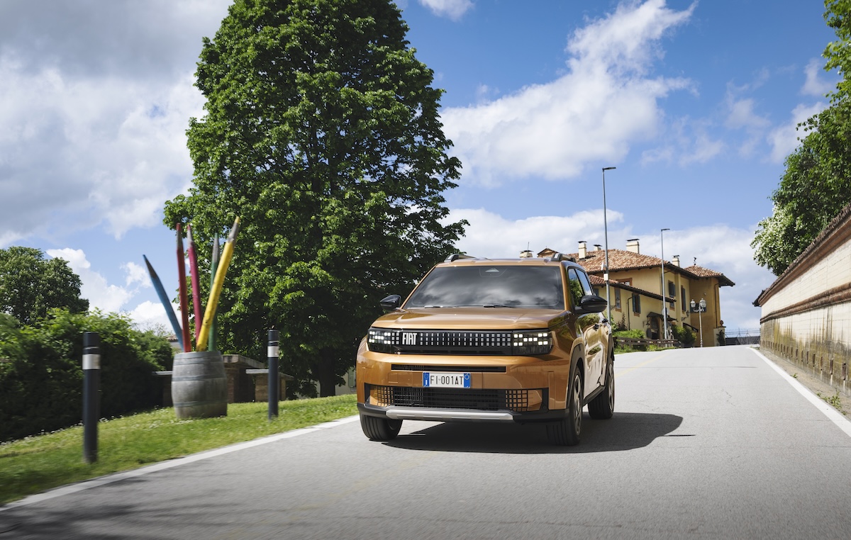 FIAT Grande Panda vince il Red Dot Award 2025 per il miglior design FIAT Grande Panda vince il Red Dot Award 2025 per il miglior design