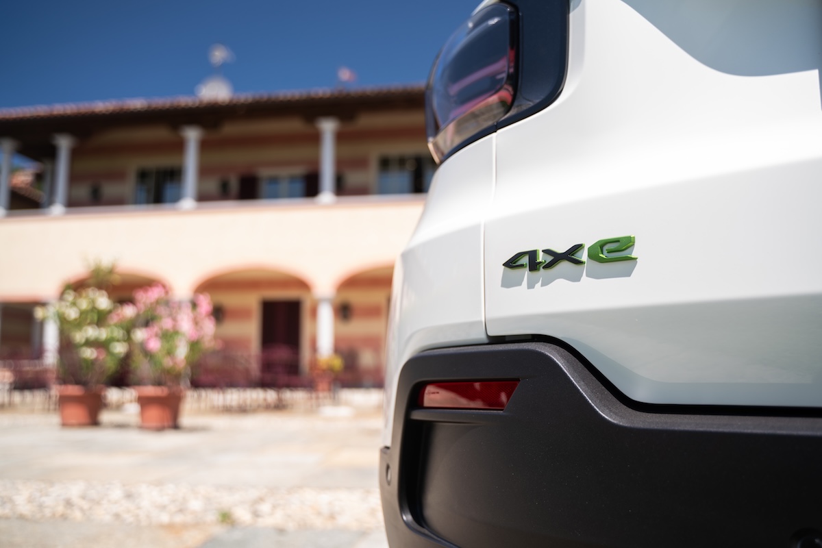 Jeep Avenger 4xe protagonista ai 105 Xmasters 2025 tra sport e avventura Jeep Avenger 4xe protagonista ai 105 Xmasters 2025 tra sport e avventura
