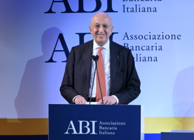 Patuelli (ABI): “Con le guerre commerciali si rischia una nuova recessione. Occorrono misure fiscali più competitive e un’Unione bancaria vera”