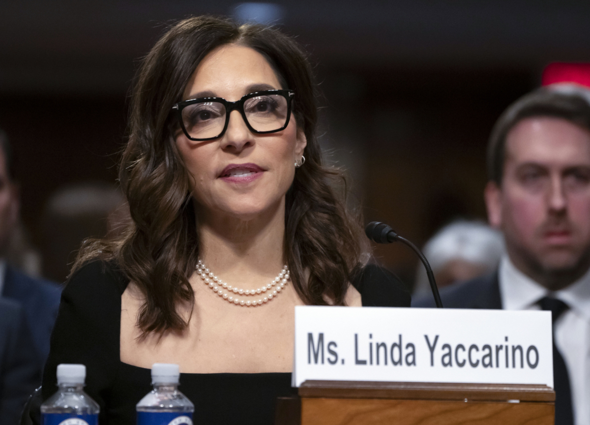 Manager/ Chi è Linda Yaccarino, la ex Ceo di X che ha lasciato a piedi Elon Musk dopo anni di crisi e sfide