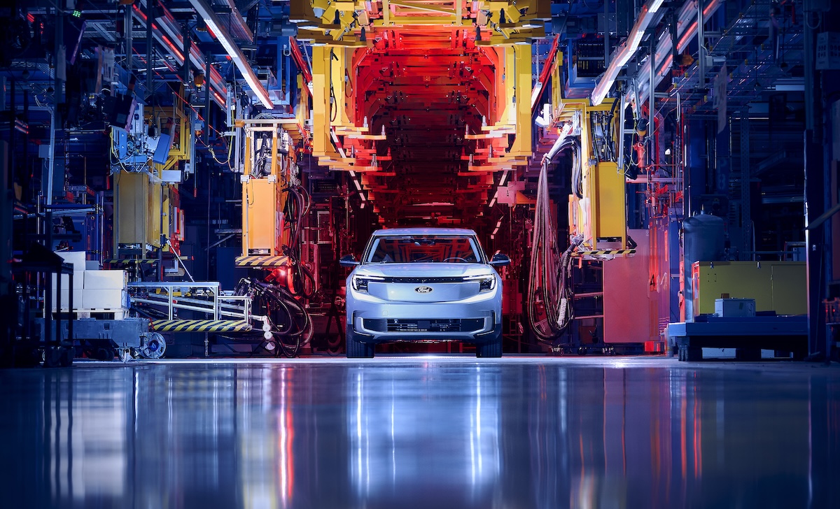 Ford Colonia, via ai licenziamenti volontari per l’impianto EV: il sogno elettrico rallenta