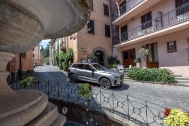 Volvo XC60, l’evoluzione di un’icona: da erede della 240 a best seller globale