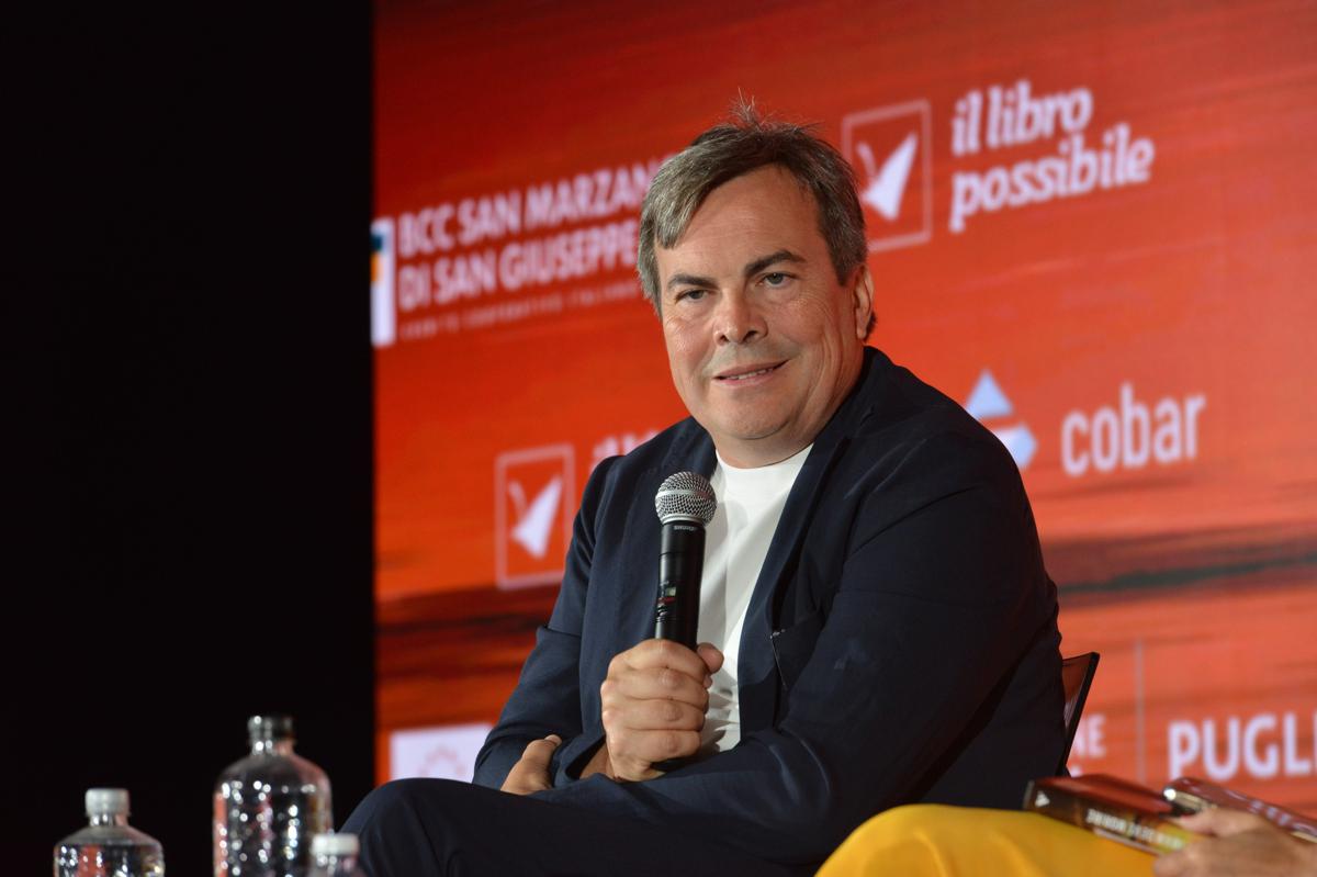 ‘Il Libro Possibile’ gran finale con Amendola, Decaro e Visco ‘Il Libro Possibile’ gran finale con Amendola, Decaro e Visco
