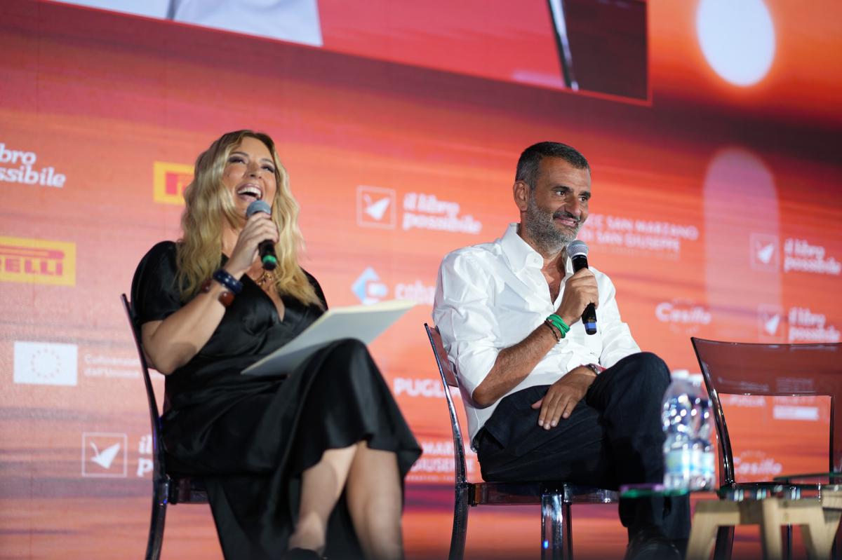 ‘Il Libro Possibile’ gran finale con Amendola, Decaro e Visco ‘Il Libro Possibile’ gran finale con Amendola, Decaro e Visco