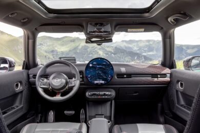 MINI John Cooper Works 2025: elettrica e sportiva, nasce una nuova era