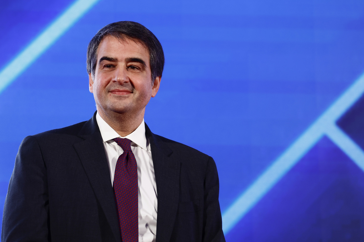 Fitto vince il braccio di ferro con von der Leyen, saltano i tagli ai fondi regionali Fitto vince il braccio di ferro con von der Leyen, saltano i tagli ai fondi regionali