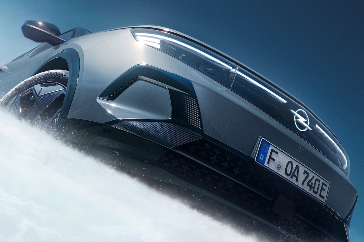 Nuovo Opel Grandland Electric AWD: potenza elettrica e trazione 4×4