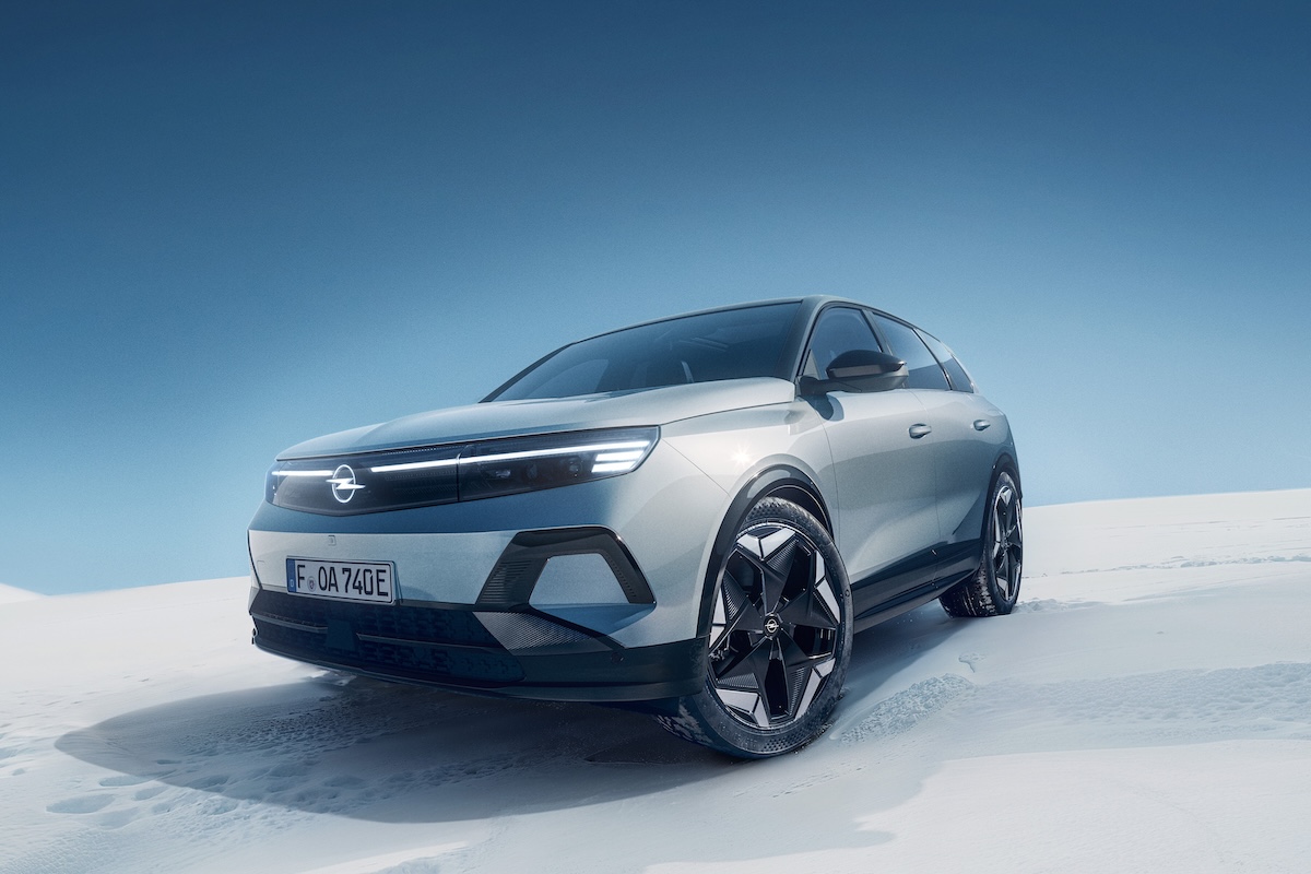 Nuovo Opel Grandland Electric AWD: potenza elettrica e trazione 4×4