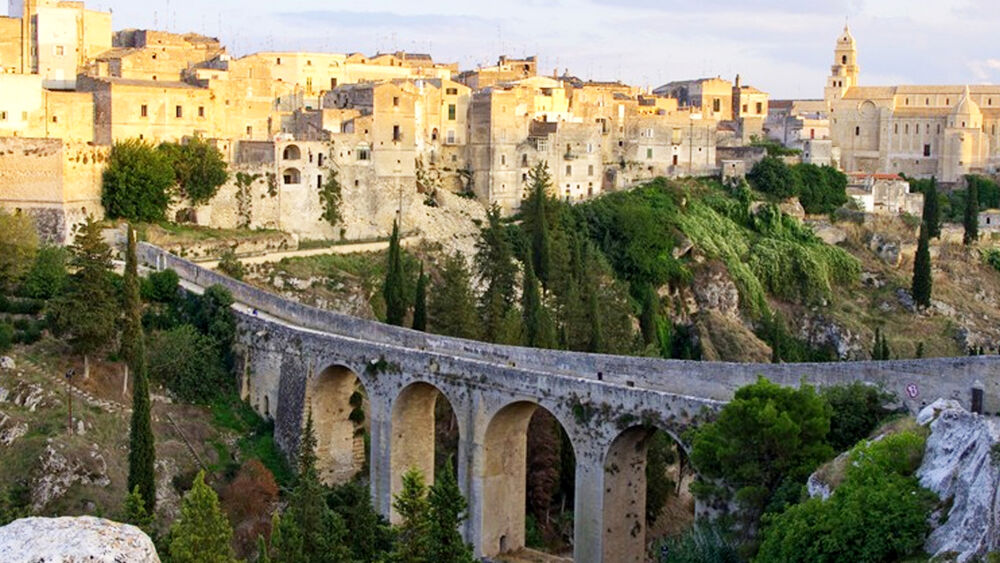 Gravina in Puglia, l’Oscar del Libro due serate con Luca Bianchini e Michele Placido