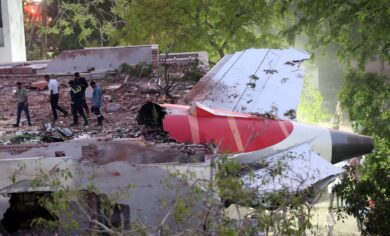 Air India, la scatola nera parla chiaro: è stato il capitano a causare il disastro aereo che ha ucciso 260 persone
