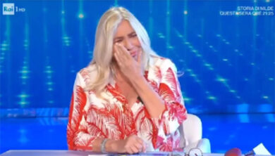 Mara Venier, clamoroso passaggio a Mediaset? Potrebbe entrare nel cast di uno dei programmi più amati