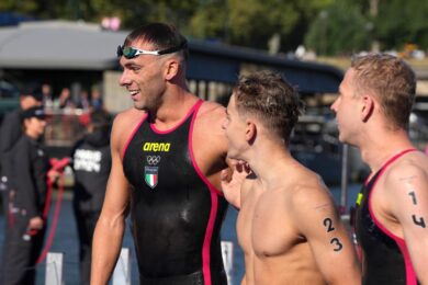 Nuoto, argento mondiale per Paltrinieri (con dito fratturato) nella 5 km in acque libere