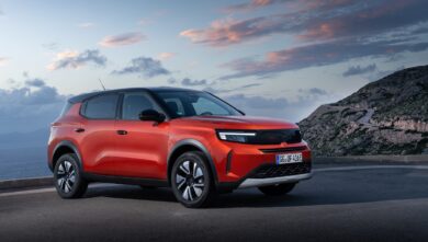 Opel Frontera Electric ora con 408 km di autonomia a 31.900 euro