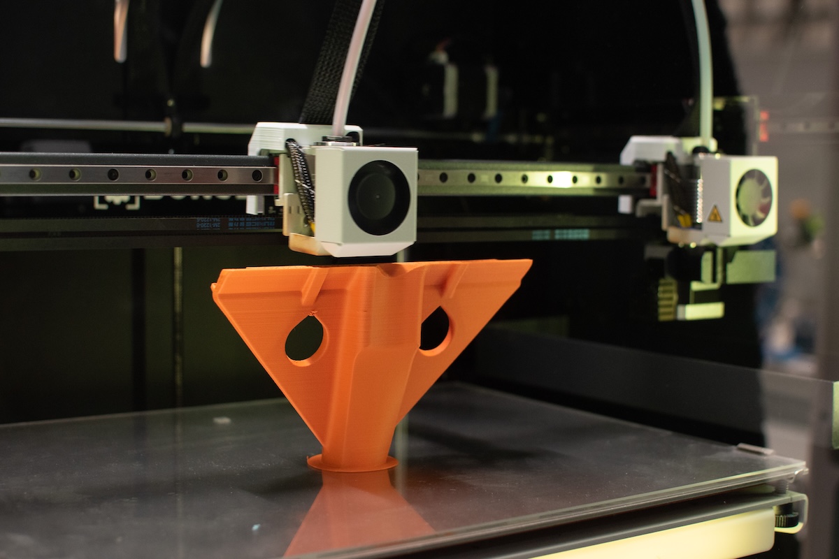 BMW rivoluziona la stampa 3D con filamento riciclato da scarti