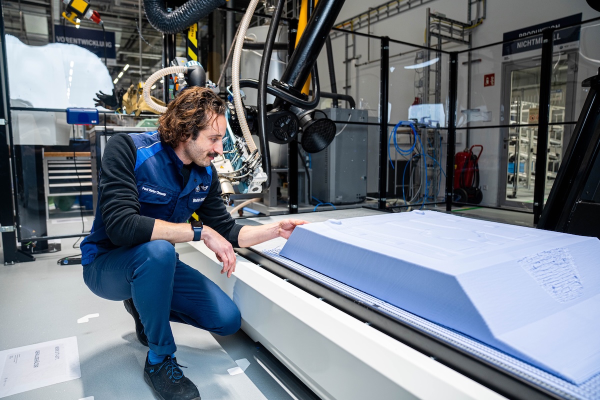 BMW rivoluziona la stampa 3D con filamento riciclato da scarti
