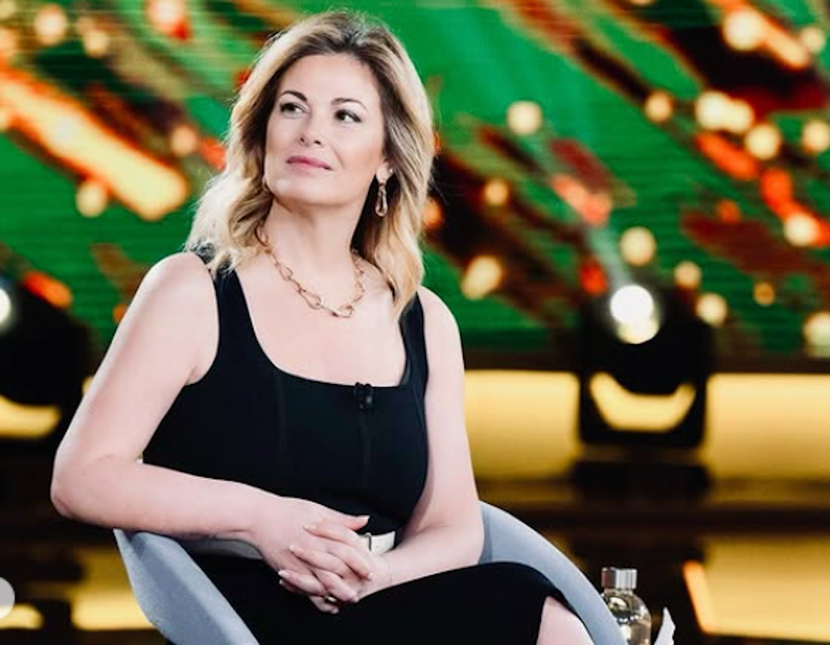 Vanessa Incontrada divisa tra Rai e Mediaset: la showgirl progetta un ritorno in tv da protagonista Vanessa Incontrada divisa tra Rai e Mediaset: la showgirl progetta un ritorno in tv da protagonista
