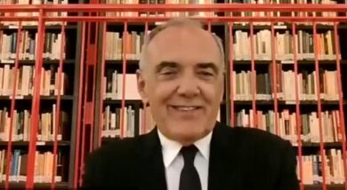 Venezia 82, in concorso 5 italiani. Julia Roberts sul red carpet