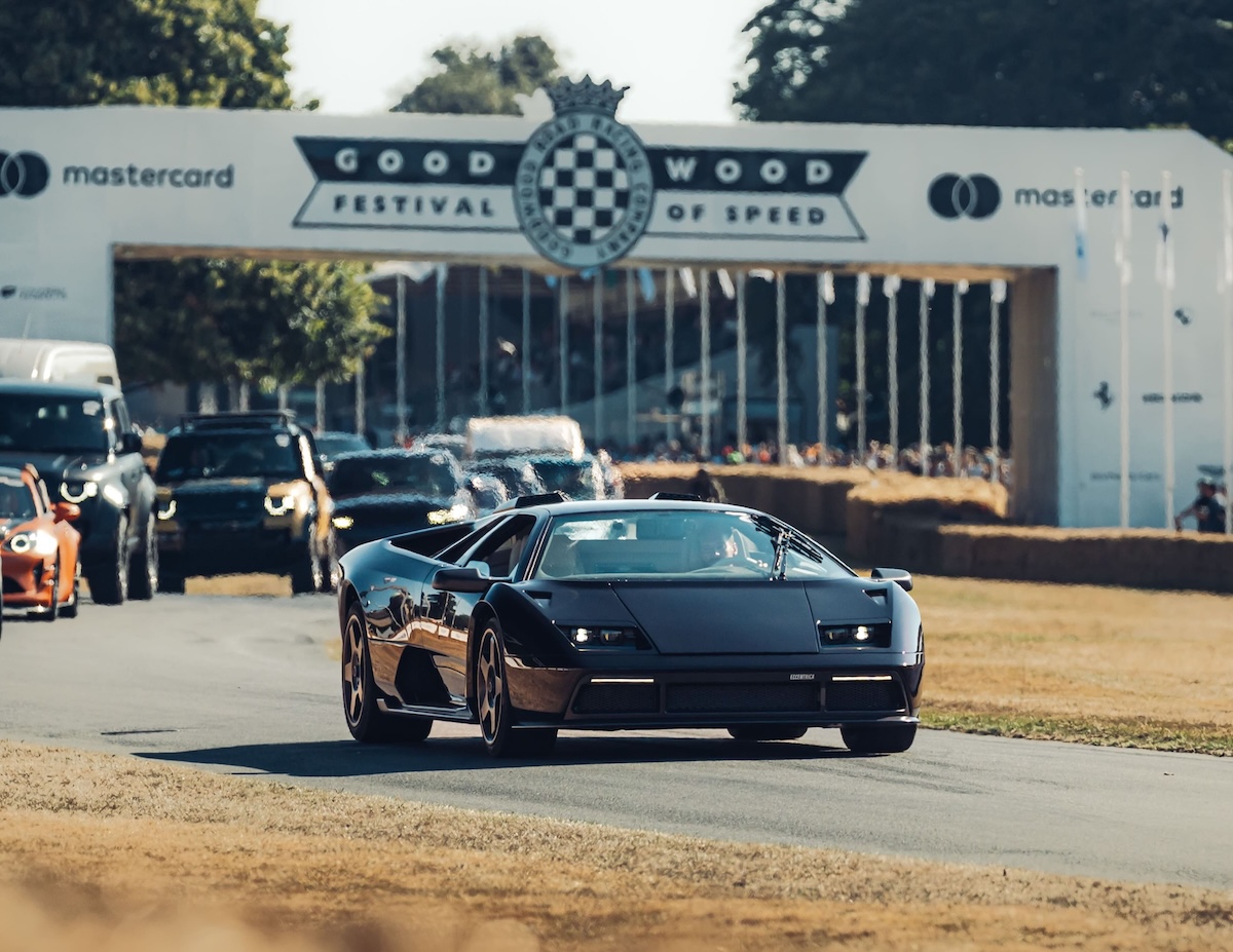 Eccentrica V12 debutta a Goodwood: sound puro sulla collina inglese Eccentrica V12 debutta a Goodwood: sound puro sulla collina inglese
