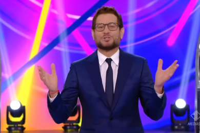 Ascolti tv, la Ruota della Fortuna “rallenta” ma Gerry Scotti domina l’access prime time