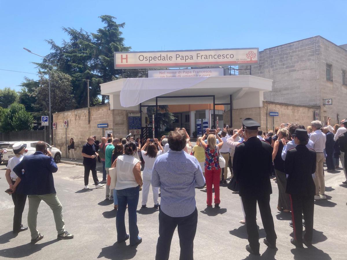 Ostuni, Raffaele Piemontese all’intitolazione dell’Ospedale a Papa Francesco