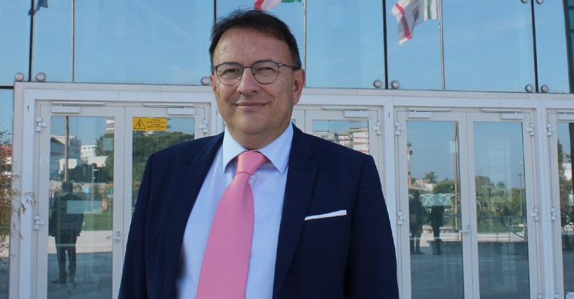 Fuoco di fila sull’auto-nomina di Emiliano nel Consiglio d’indirizzo Fondazione Petruzzelli