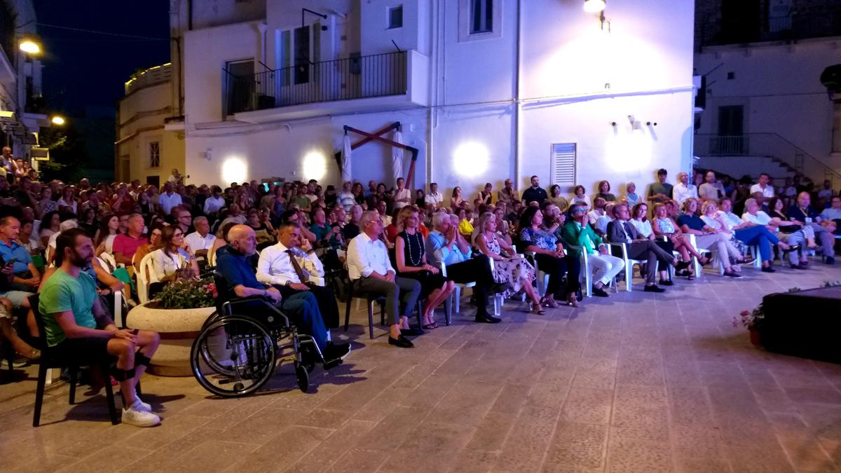 ‘Chiostri e Inchiostri 2025’ al via il Festival di mezza estate a Noci