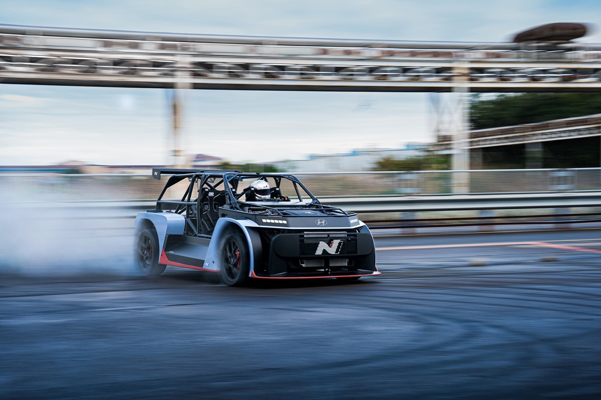 Rolling Lab Hyundai: come nasce l’evoluzione sportiva della guida elettrica