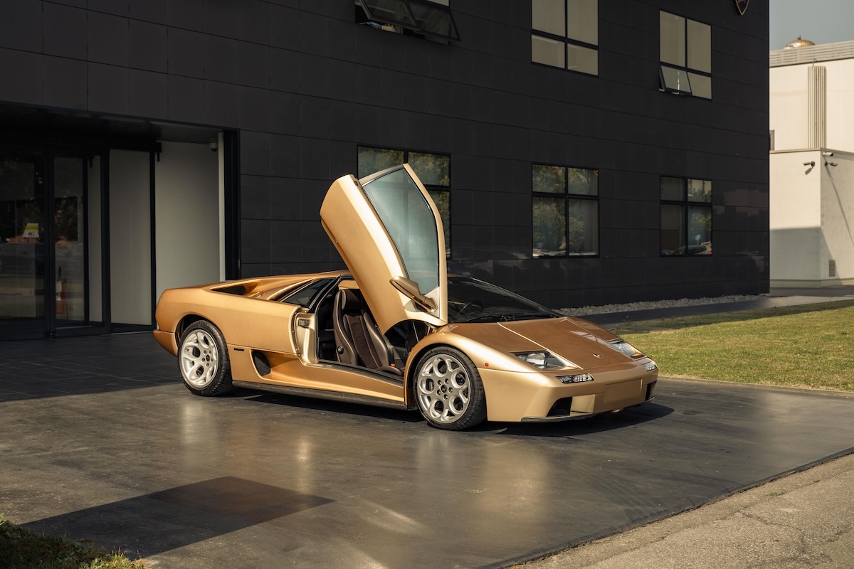 Lamborghini e Pirelli celebrano 10 anni di heritage automobilistico Lamborghini e Pirelli celebrano 10 anni di heritage automobilistico