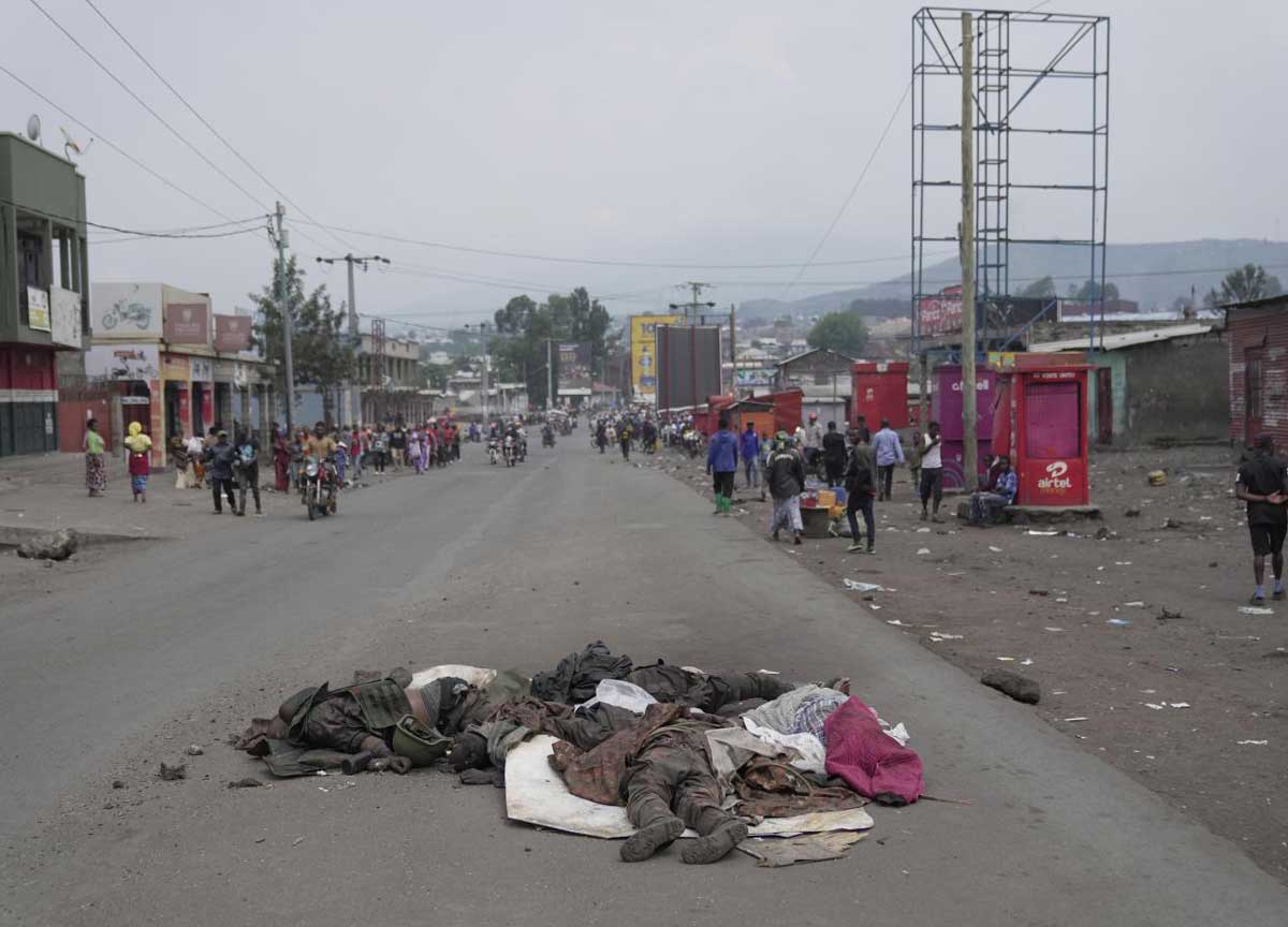 Congo, strage in una chiesa. L’Isis torna a seminare il panico, almeno 40 morti Congo, strage in una chiesa. L’Isis torna a seminare il panico, almeno 40 morti