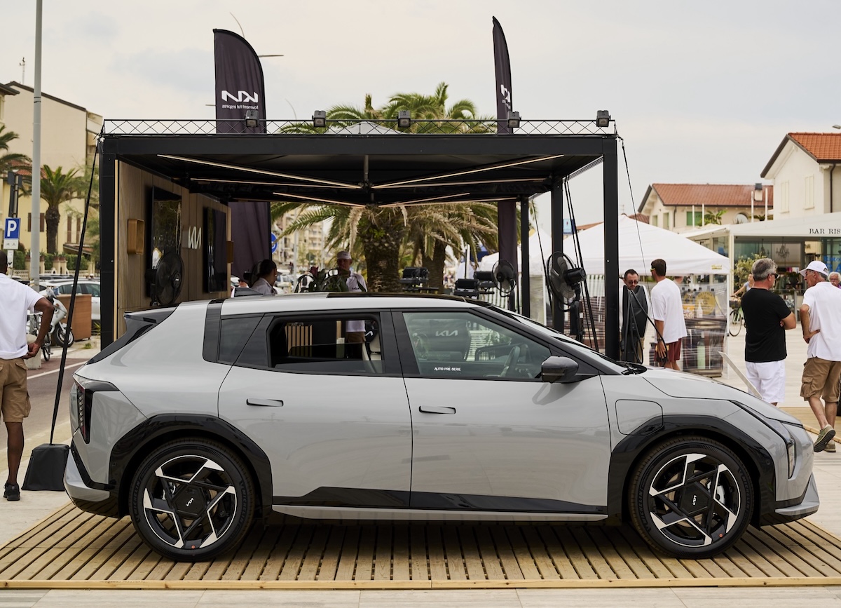 Kia Roadshow 2025: Il futuro elettrico a portata di mano in 27 tappe italiane Kia Roadshow 2025: Il futuro elettrico a portata di mano in 27 tappe italiane